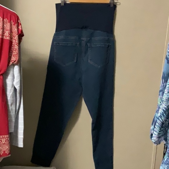 LIZ Lange - Picture 3 of 5